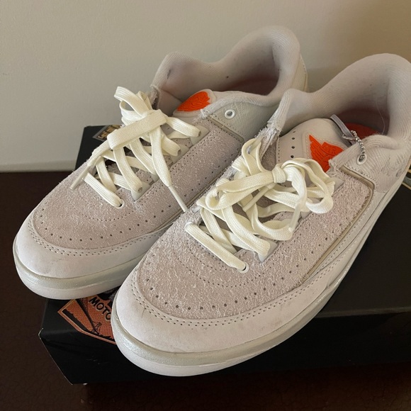 Jordan 2 “Shelflife” worn once comes with all shoe strings